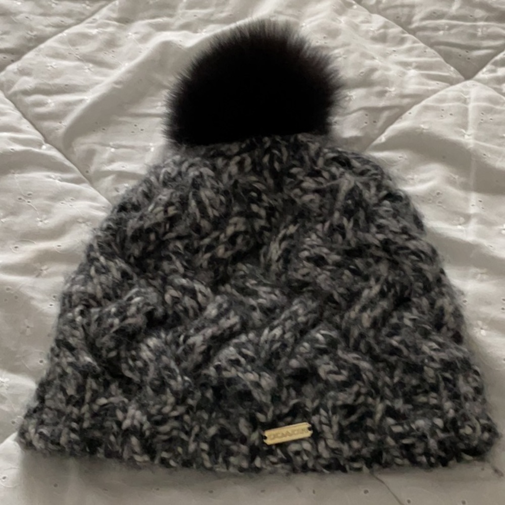 COACH super soft wool/cashmere hat never worn